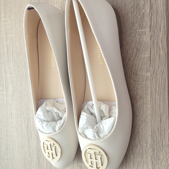 Tommy Hilfiger Ganimay Classic Ballet Flats- 6 - Picture 3 of 10